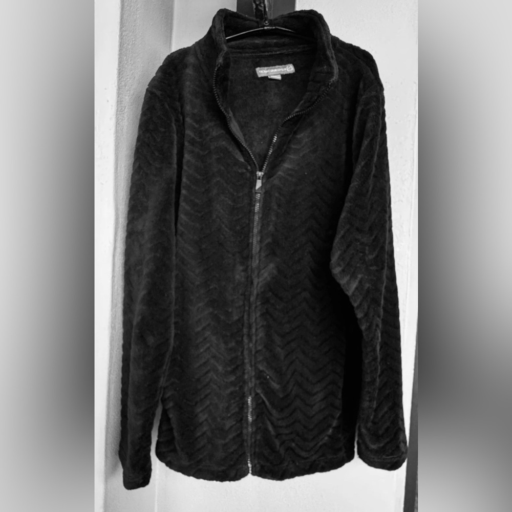Victory Sportswear Long Sleeve Full Zip Black Fleece Jacket Chevron Pattern XL